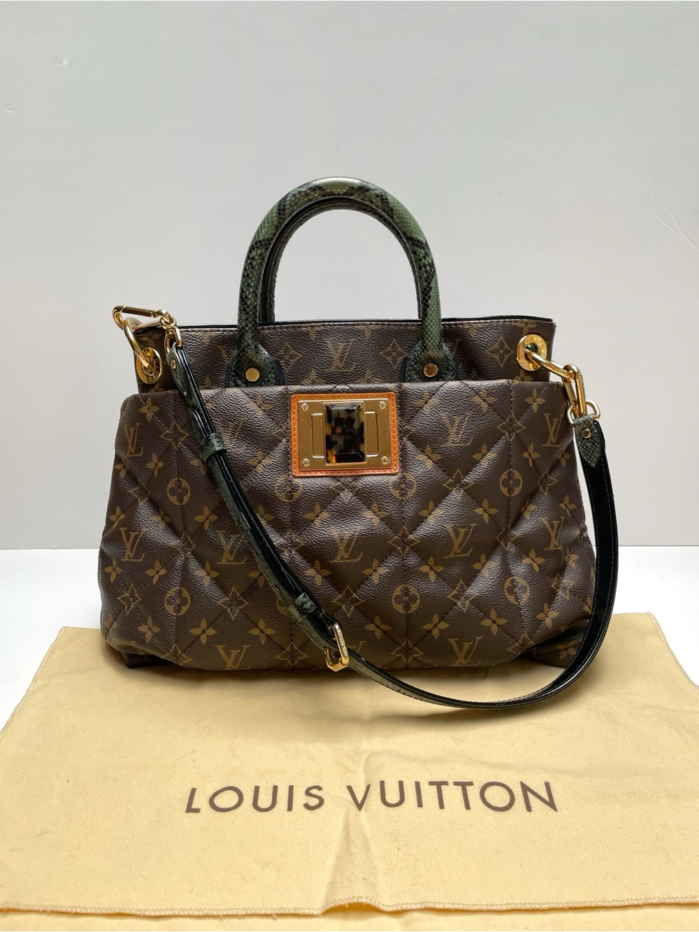 Louis Vuitton Etoile Exotic Shopper MM